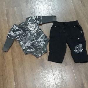 Amy Coe 2-Piece Outfit